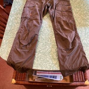 Men’s Brown-Grey Fjallraven G-1000 Trekking Pants 33 waist 34 length